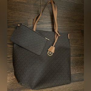 Michael Kors Hayley Tote Bag